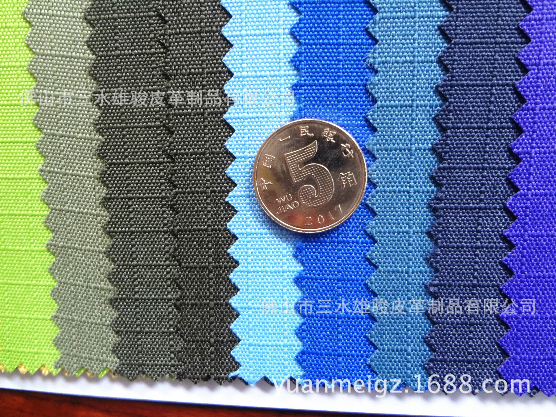 六分格 涤纶布600D六分格PVC胶底 六分格牛津布 格子箱包布