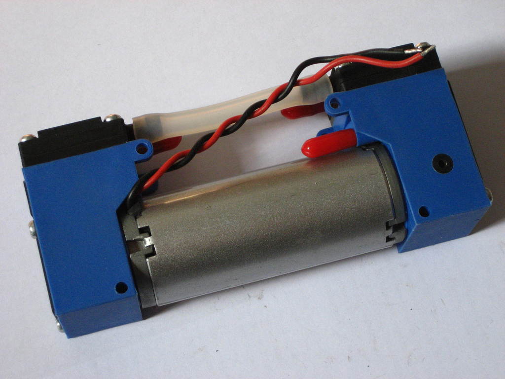 供应摇摆活塞式双头微型泵，膜片气泵WA55EEDC-TH