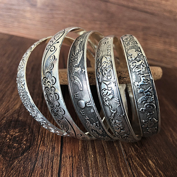 retro silver bracelet