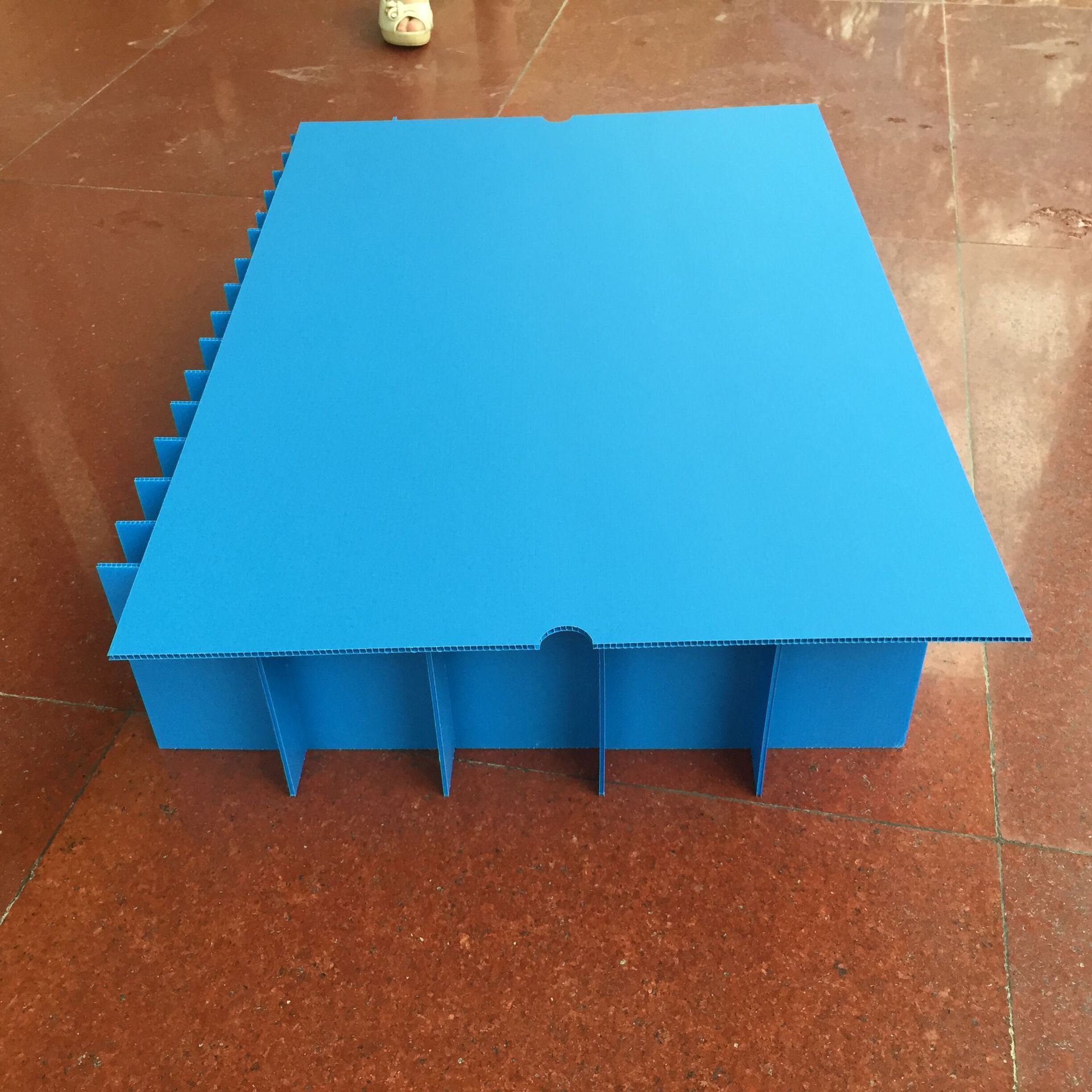 3MM普通料兰色PP中空板平板两边啤手指位