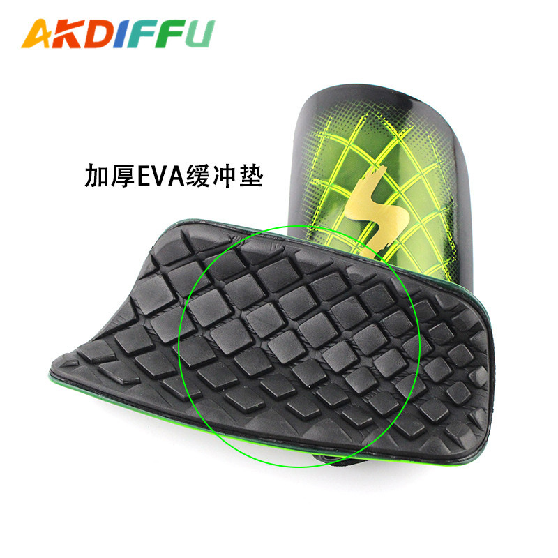 Aikedifei 7028 # patrón de diamante transparente protector de la pierna de inserción de color de fútbol Shin Guard protección anticolisión