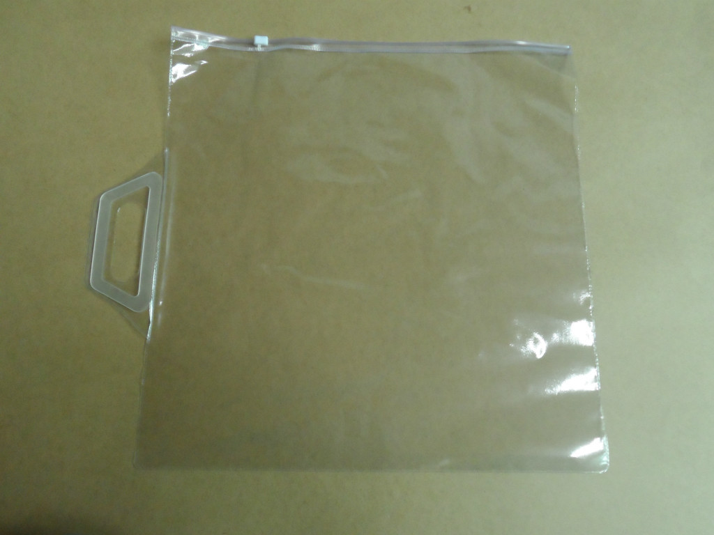 厂家优惠，手提式服装包装袋，羽绒卡通玩具包装袋，枕头包装袋，