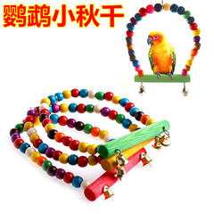 オウムのおもちゃの鳥用品の鳥かごはカラーのブランコのおもちゃのオウムの駅の棚の鳥類の用品を飾ります。