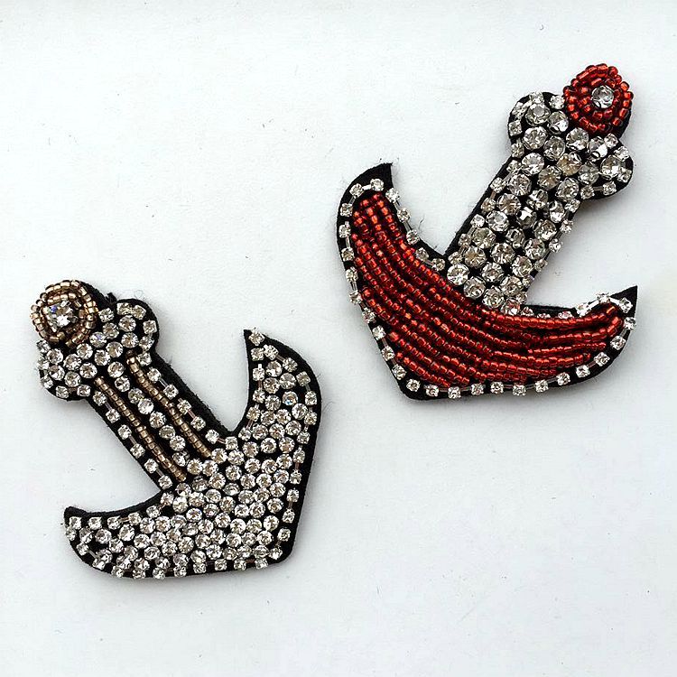 Nuevo en stock industria pesada hecha a mano con cuentas de tela pegatinas de cristal Cruz ancla decoración parche pegatinas zapatos y sombreros accesorios de bricolaje