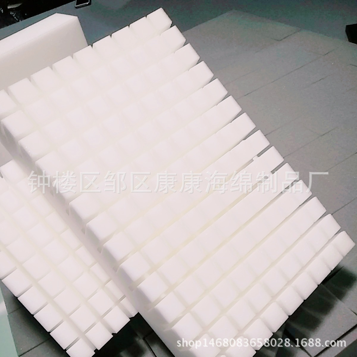 厂家供应异形切割加工成型海绵 高密度聚醚开槽海绵块