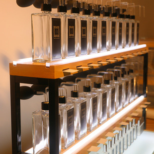 2025Ʒ����Ʒɢ�b��ˮ�ɵؔ���ˮҹ�з���ԭ�ϳ־�����Ůʿ��ˮ