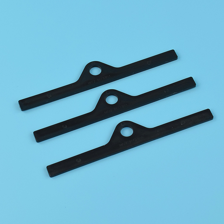 供应黑色塑料挂钩 包装袋挂钩 pp横条塑料勾子 18x3.2cm