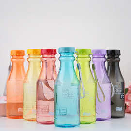 创意水杯饮料瓶塑料杯运动汽水瓶户外百货礼品杯子定制批发