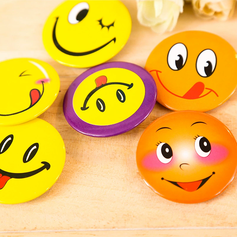 3.0cm 4.5cm Smiley Face Badge Taobao Online Store Gift Small Gift Cartoon Tinplate Plastic Smiley Face Badge