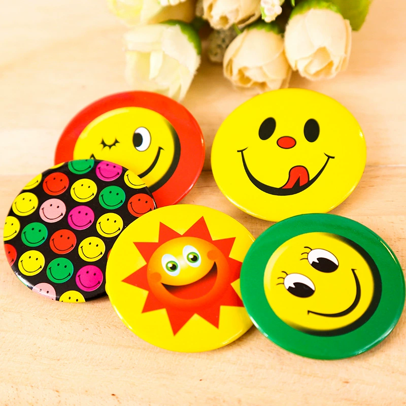 3.0cm 4.5cm Smiley Face Badge Taobao Online Store Gift Small Gift Cartoon Tinplate Plastic Smiley Face Badge