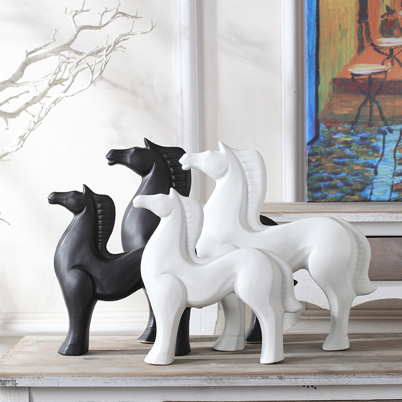 Nordic home decorations, simple ceramic crafts, horse ornaments, living room TV cabinet, wine cabinet, soft furnishings wholesale