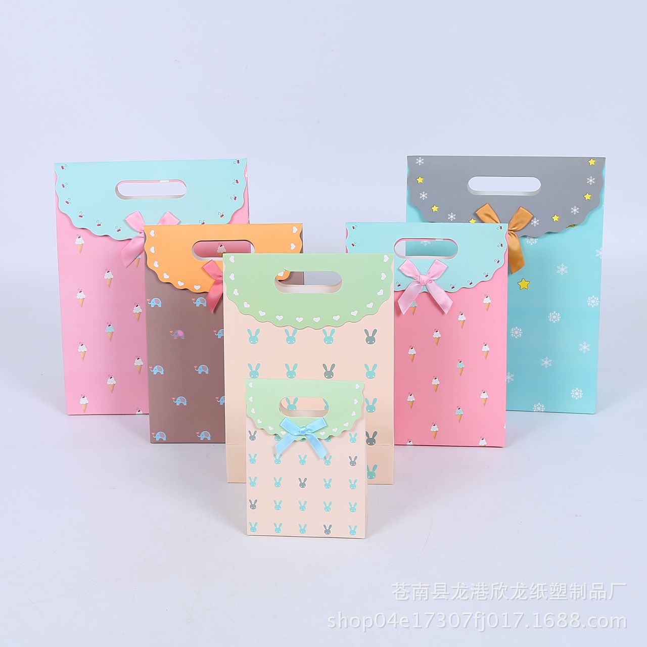 生日礼物盒礼品袋自粘蝴蝶结简约纸质纸袋子礼物包装盒产品