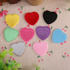 Embroidered patch with cute small heart, multi-color, creative and versatile, for clothing decoration.