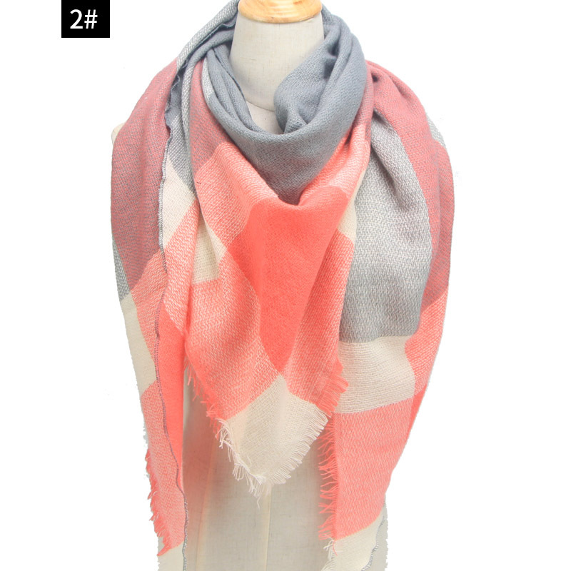 Bufanda triangular a cuadros clásica de cachemira para mujer, versátil para otoño/invierno, cálida, estilo coreano, en stock, venta al por mayor