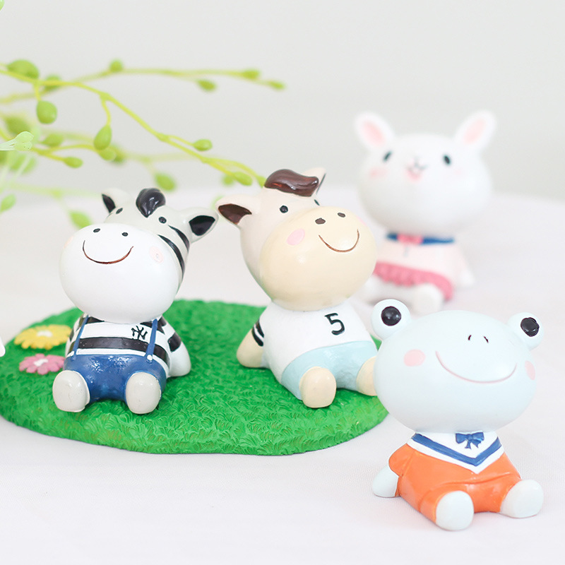 Creativo buscando zakka resina pequeños adornos decoración de la torta del coche para hornear Regalo de Cumpleaños adornos de muñeca de escritorio