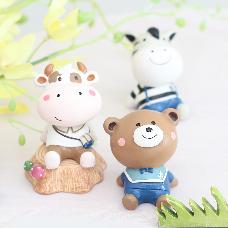 Creativo buscando zakka resina pequeños adornos decoración de la torta del coche para hornear Regalo de Cumpleaños adornos de muñeca de escritorio