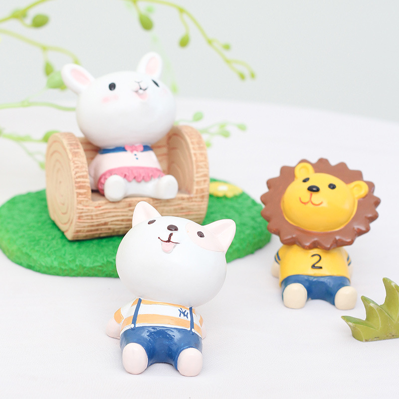 Creativo buscando zakka resina pequeños adornos decoración de la torta del coche para hornear Regalo de Cumpleaños adornos de muñeca de escritorio