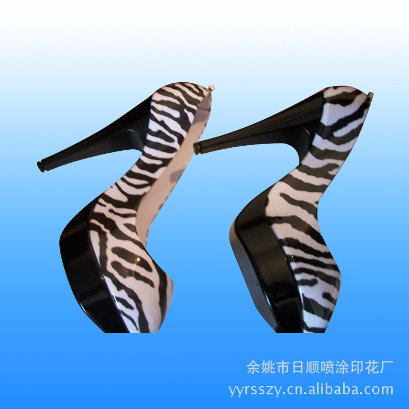 厂家承接鞋底水转印水贴纸 各类塑料产品喷漆印花加工处理