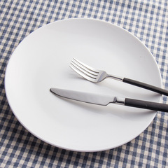 Hotel western food flat plate shallow plate pure white ceramic plate steak plate moonlight disc daily tableware can add LOGO