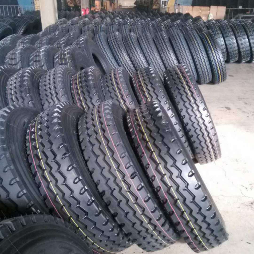 825R20线纹卡车载重子午线轮胎 厂家直销 可出口