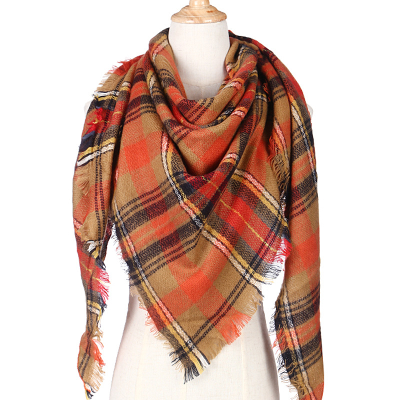 Bufanda triangular a cuadros clásica de cachemira para mujer, versátil para otoño/invierno, cálida, estilo coreano, en stock, venta al por mayor