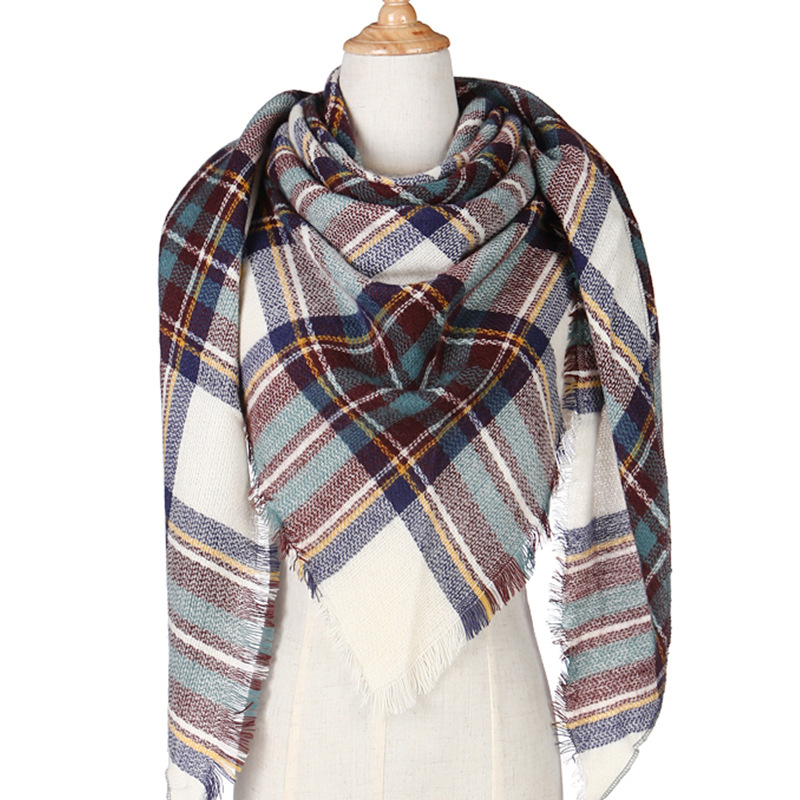 Bufanda triangular a cuadros clásica de cachemira para mujer, versátil para otoño/invierno, cálida, estilo coreano, en stock, venta al por mayor
