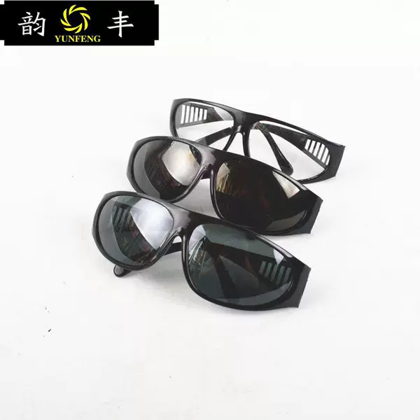 Wholesale 209 labor protection glasses UV-proof welding glasses windproof sand-proof splash-proof white flat goggles