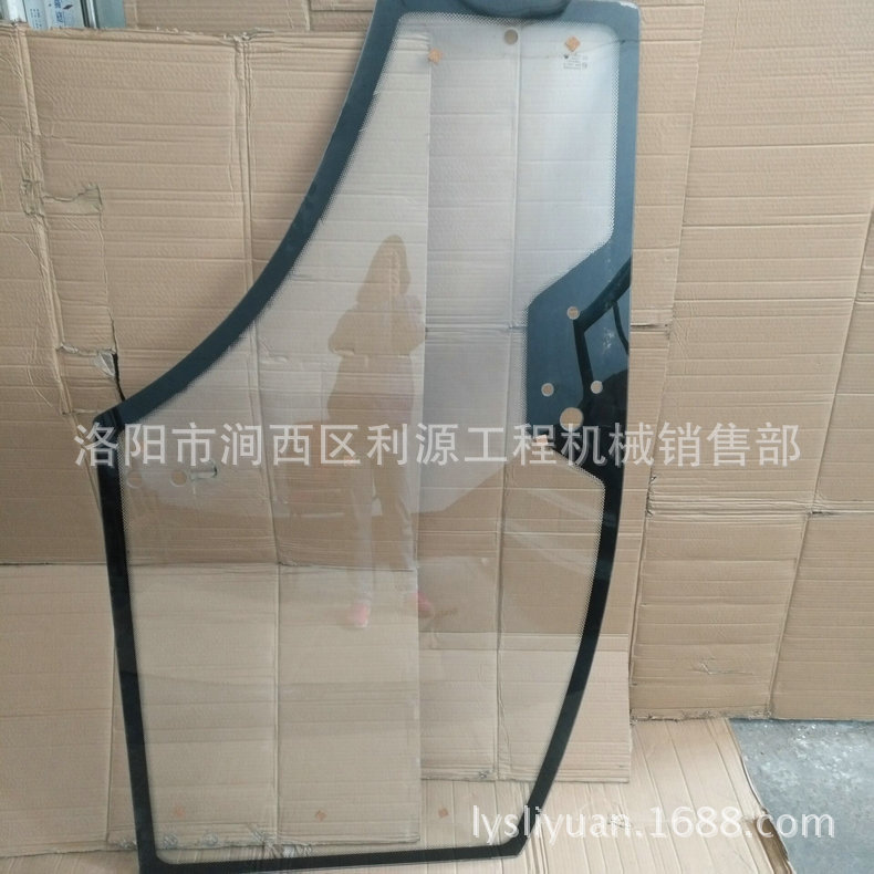 门玻璃农机配件 YTO东方红拖拉机配件  门玻璃驾驶室玻璃