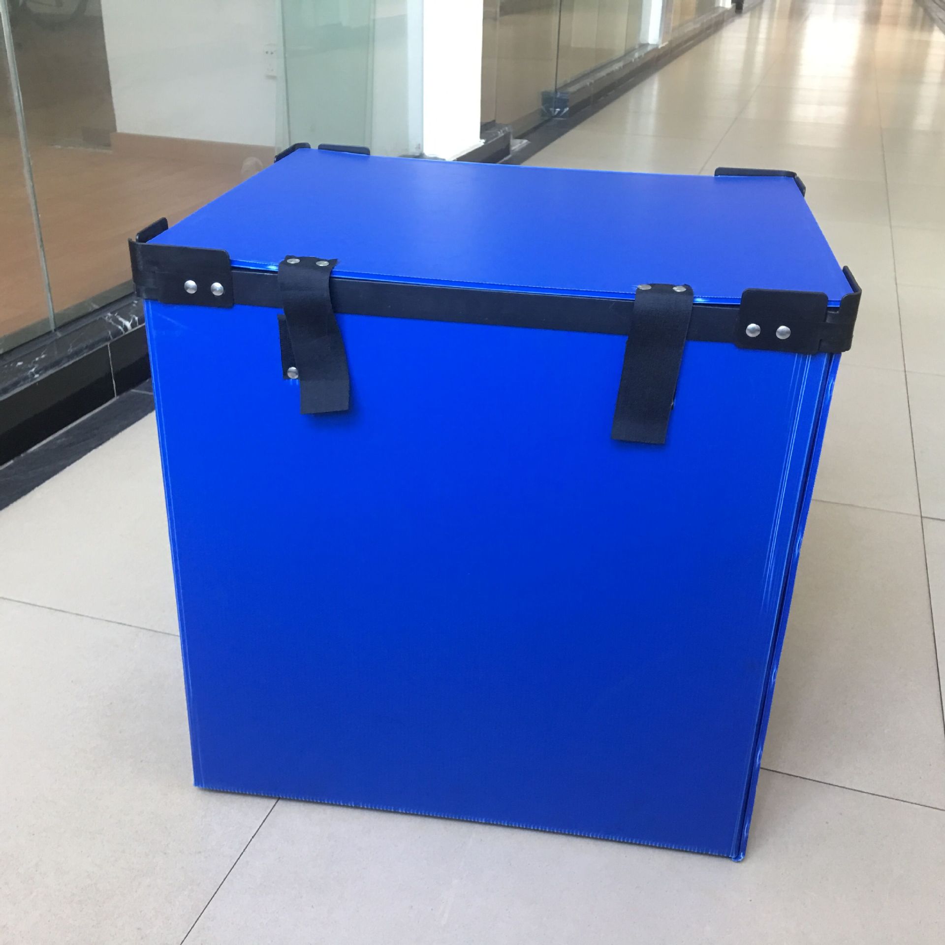 5MM全新料兰色万通板周转箱 折叠加盖子