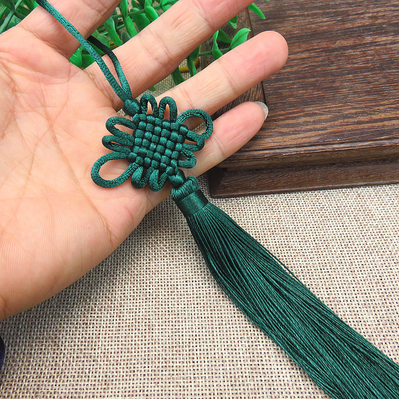 다크 그린 매듭 펜던트