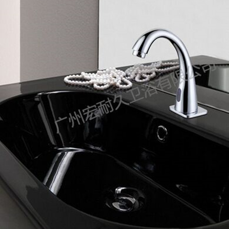 American Amazon Hot Selling Bathroom Automatic Sensor Sink Hot and Cold Mixing Basin Faucet Sensor Faucet