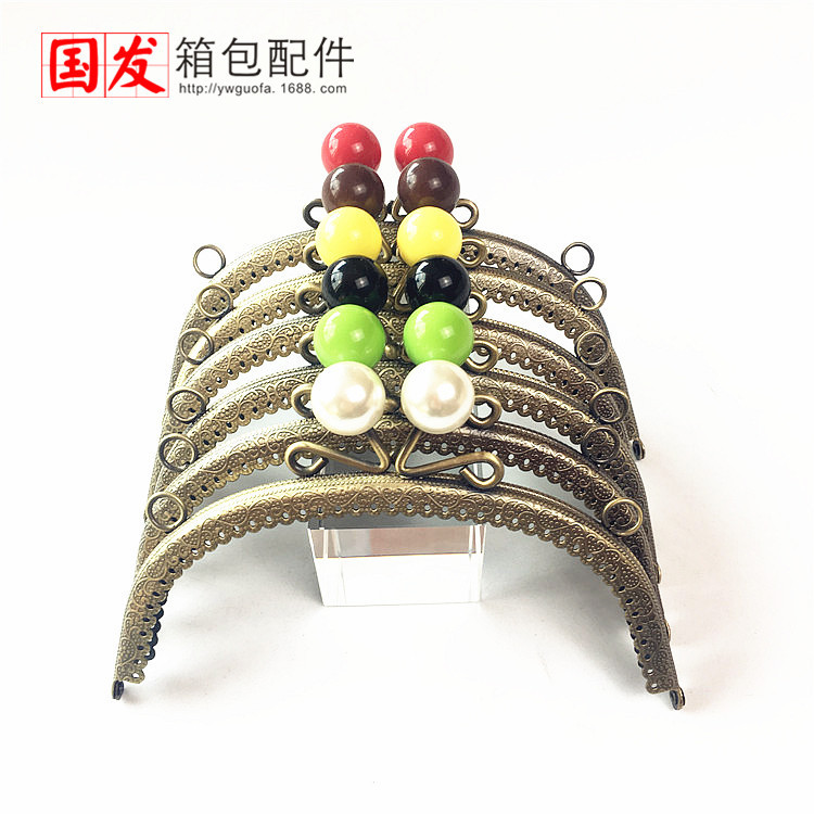 No hay stock para hacer: 16.5Cm encaje en relieve de arco [cabeza de rollo] caramelo boca de bronce dorado