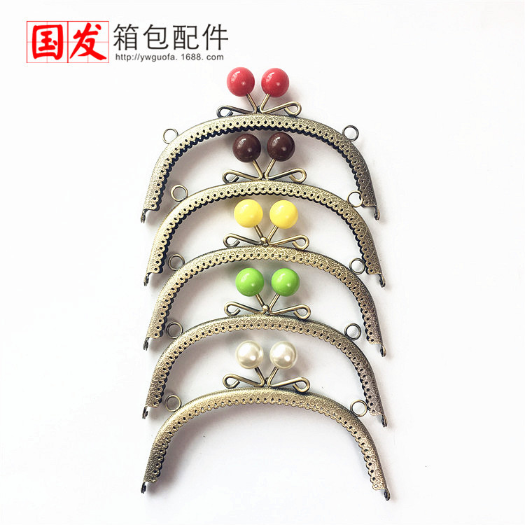 No hay stock para hacer: 16.5Cm encaje en relieve de arco [cabeza de rollo] caramelo boca de bronce dorado