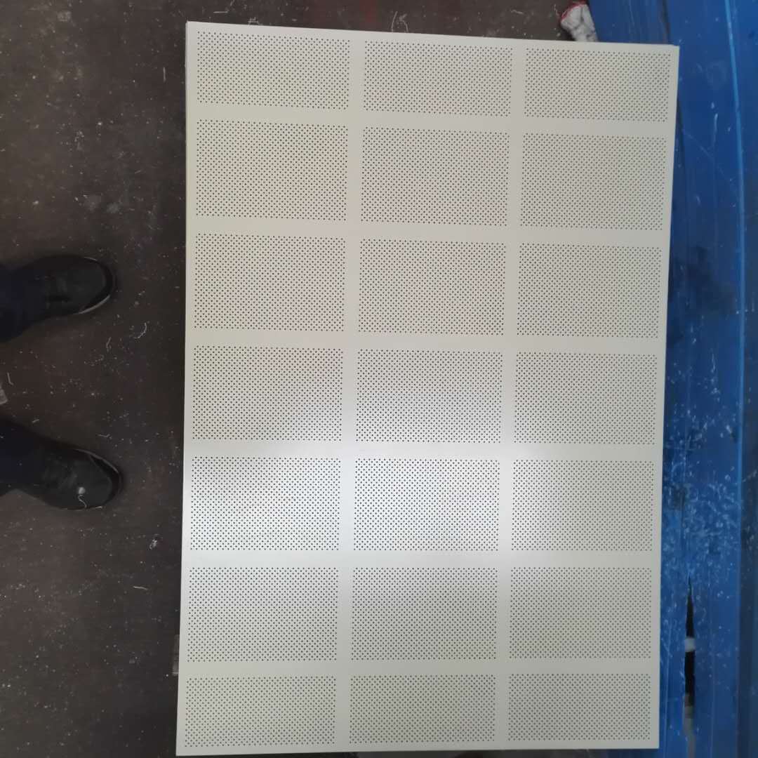 塑料PP板钻孔，塑料板电脑打孔，钻孔塑料网筛板,塑料来料打