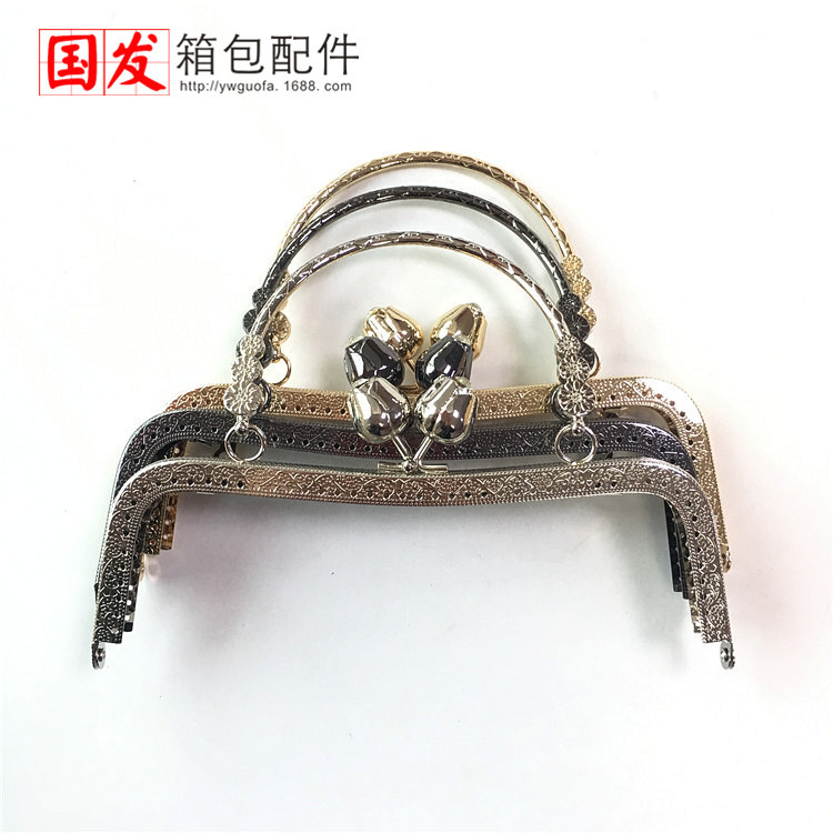 In stock: 20cm cintura cóncava en relieve rosa boca oro tres flores mano de mano accesorios de hardware