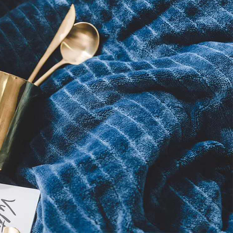 厂家现货提花法兰绒 抽条法兰绒 秋冬家居服玩具面料