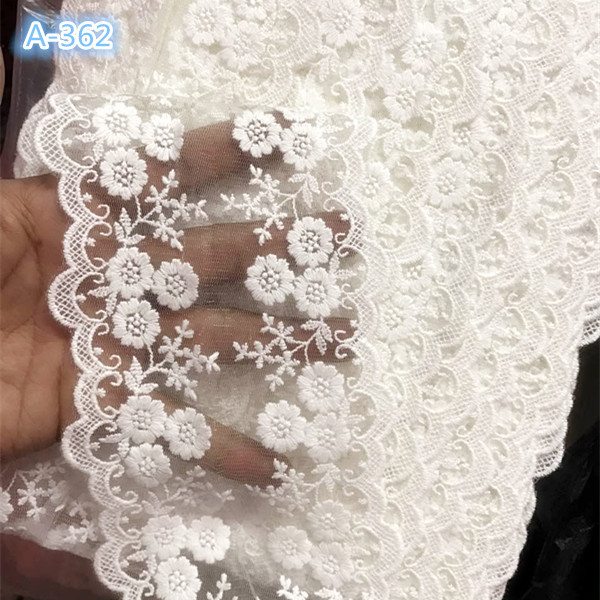 A-362对称双边透明网梅花蕾丝刺绣花边芭比娃娃辅料11厘米