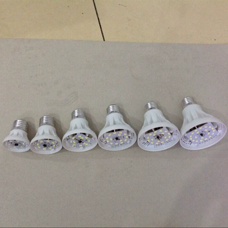 Round LED plastic bulb, energy-saving lamp, direct factory sales