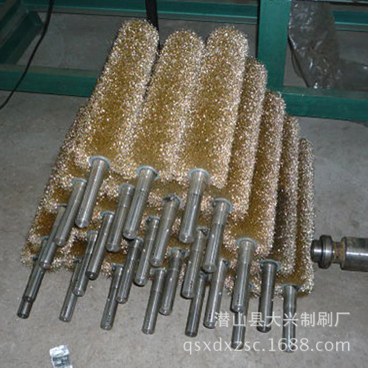 刷辊厂家生产去锈钢丝刷辊 缠绕毛刷辊 尼龙丝刷辊 钢丝辊刷定