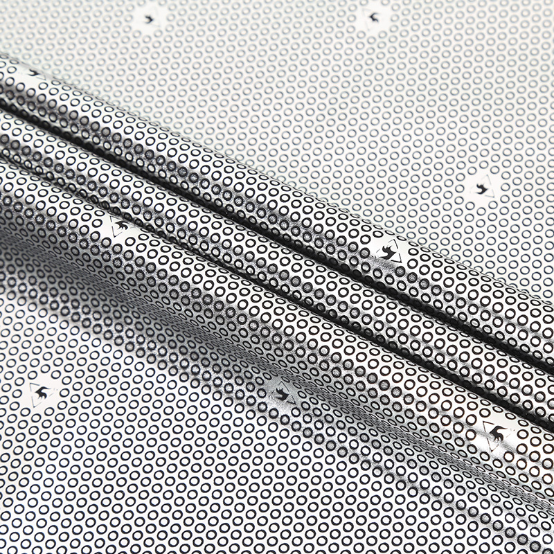 厂家供应 平纹染色烫金春亚纺面料 休闲羽绒服烫金春亚纺布料