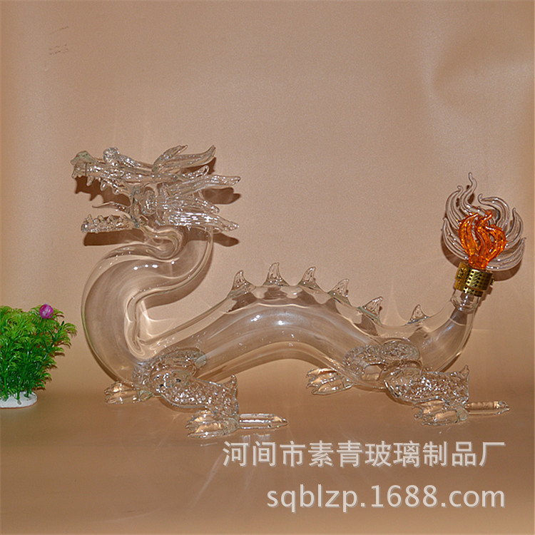 高硼硅玻璃礼品酒瓶 透明2斤吉祥大蛟龙泡酒瓶水晶盖铜色扣密封