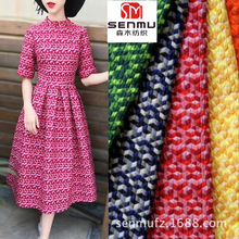 春夏春夏新款几何提花面料大气淑女款大红色泡泡格纹女装布料批发