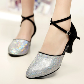 Female Adult Latin Dance Shoes Soft Sole Modern Dance Shoes Dance Shoes Square Dance Shoes Mid Heel Dance Shoes Social Dance Shoes