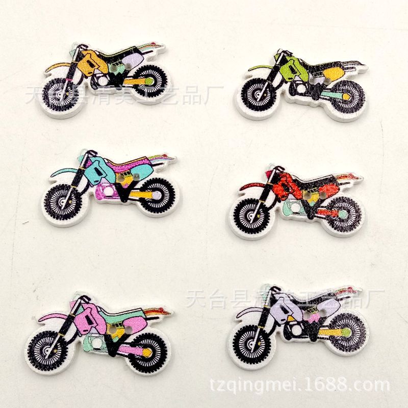 Botón de madera de bricolaje Botón de madera de motocicleta pintado con fondo blanco 50 piezas en un paquete