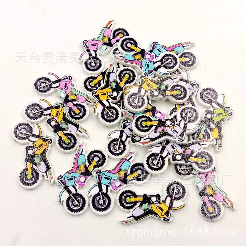 Botón de madera de bricolaje Botón de madera de motocicleta pintado con fondo blanco 50 piezas en un paquete