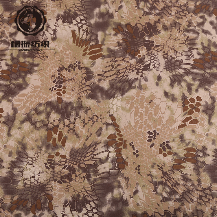 厂家直供涤棉混纺沙漠蟒纹防水防撕裂格子迷彩布面料现货批发