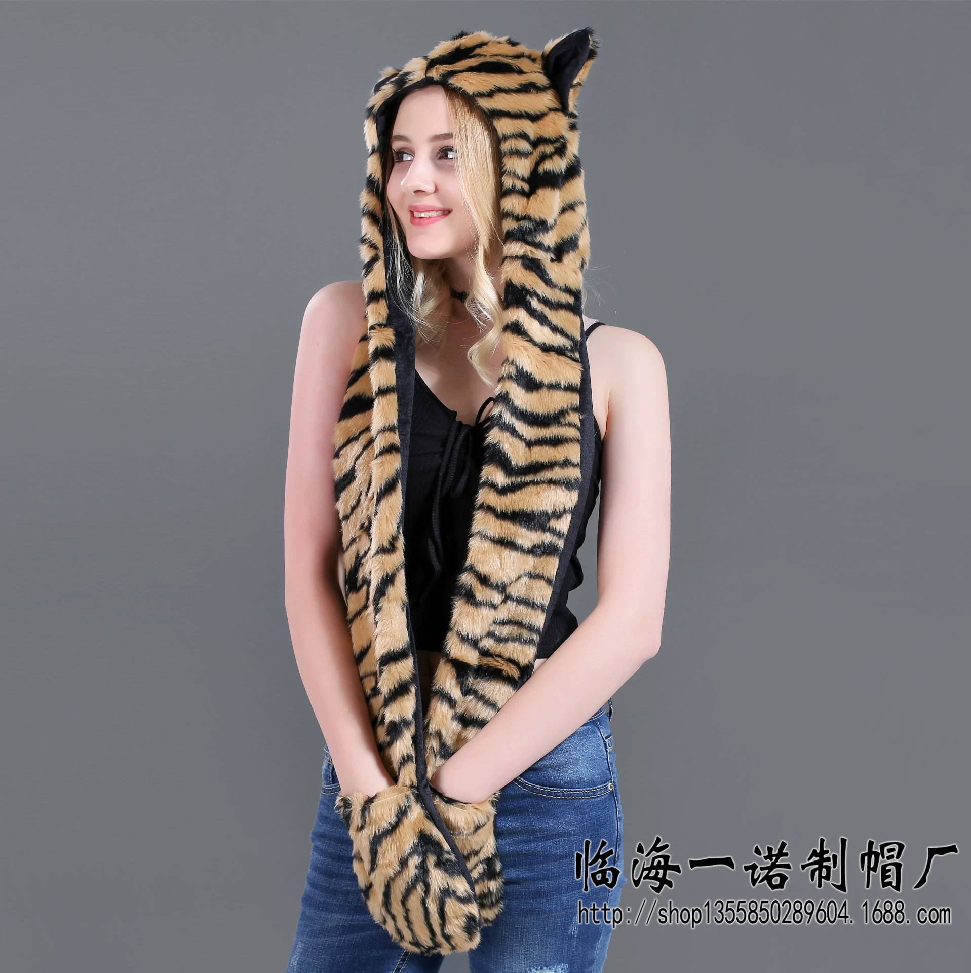 Winter Cartoon Hat, Scarf & Gloves Set (Speed Tong) — One Size, Multiple Animal Styles