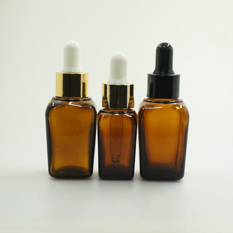 厂家现货供应全自动机制玻璃瓶、25毫升棕色方形精油瓶，日化瓶