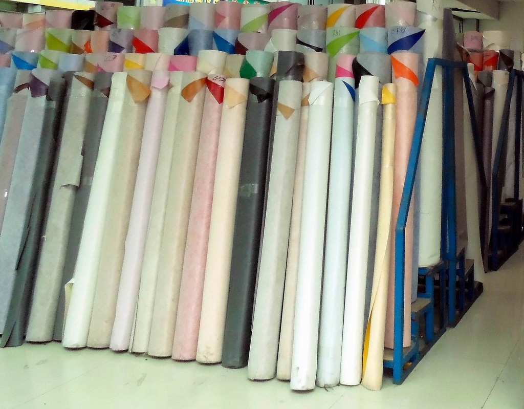 厂家直销 各种纹路 水刺布底PU皮革 现货皮革 特价皮革 包装革