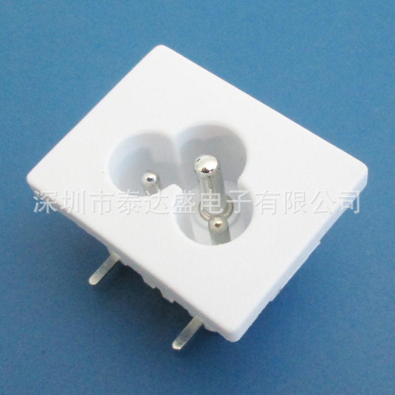 白色三芯大面板梅花尾插座31*24两脚插板带地线环AC电源插座DB-6